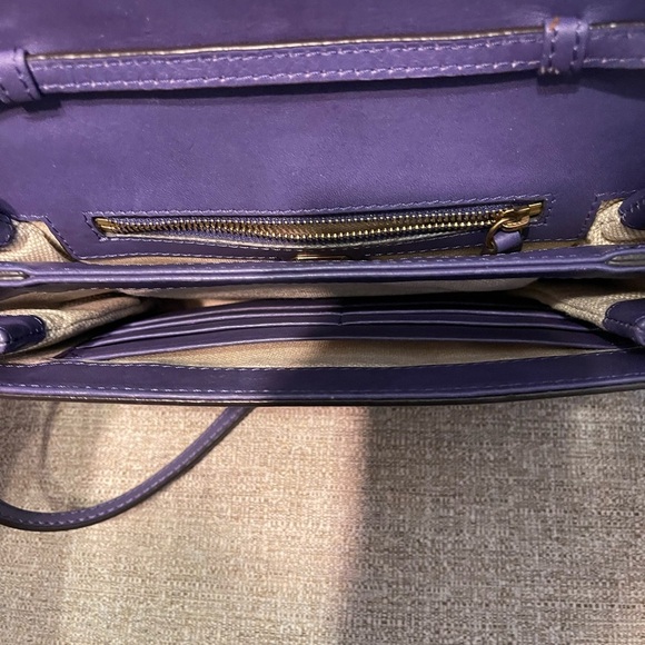 MCM Purple Crossbody Bag with Sleek Design - Picture 7 of 10